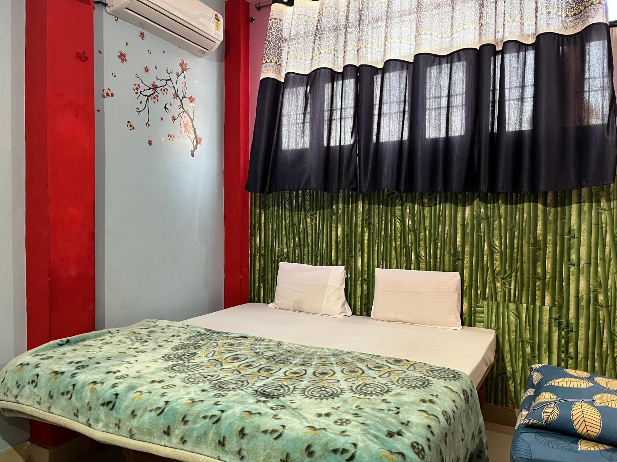 Indra Paying Guest House Varanasi Exterior foto